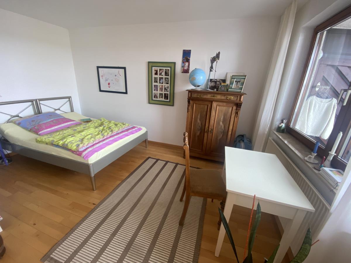 Kinderzimmer mit Balkon 